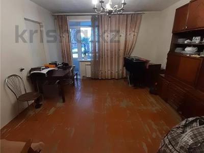 3-бөлмелі пәтер, 60 м², 2/5 қабат, мкр Михайловка , Крылова 38, бағасы: 23.5 млн 〒 в Караганде, Казыбек би р-н