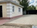 Жеке үй · 4 бөлме · 160 м² · 11 жүзд., Кенесары хана 1, бағасы: 70 млн ₸ в Астане