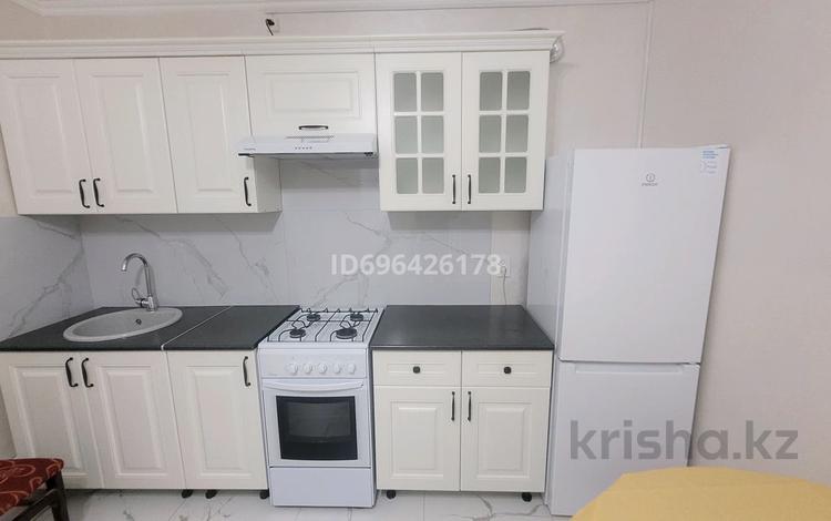 Жеке үй · 1 бөлме · 45 м², Проезд АКШАГЫЛ 4, бағасы: 110 000 ₸ в Атырау, мкр Жилгородок — фото 2