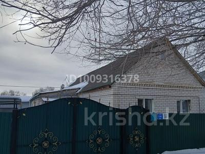 Отдельный дом · 4 комнаты · 117 м² · 6 сот., улица Ряхово 129 за 25 млн ₸ в Актобе, мкр. Курмыш