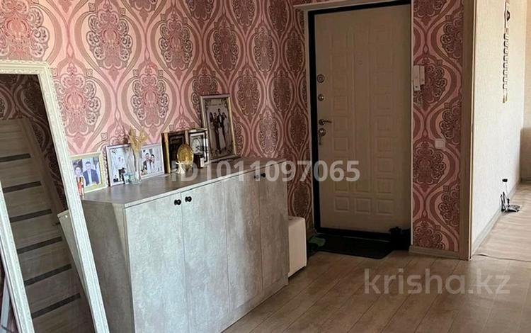 3-комнатная квартира · 74.4 м² · 6/7 этаж, Майкудук, Майкудук, мкр Голубые пруды 5/5 за 30 млн ₸ в Караганде, Алихана Бокейханова р-н — фото 2