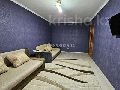 2-комнатная квартира, 50 м², 6/9 этаж посуточно, Жабаева 154 — Муканова за 17 000 〒 в Петропавловске