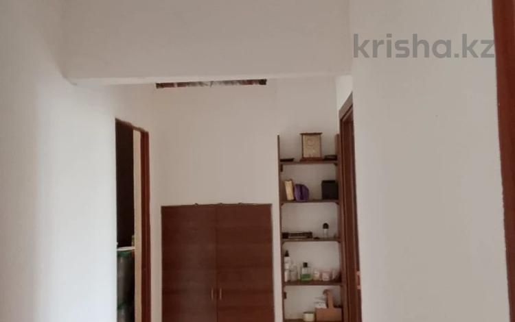 3-комнатная квартира · 60 м² · 5/5 этаж, мкр Аксай-2 за 30.5 млн ₸ в Алматы, Ауэзовский р-н — фото 2