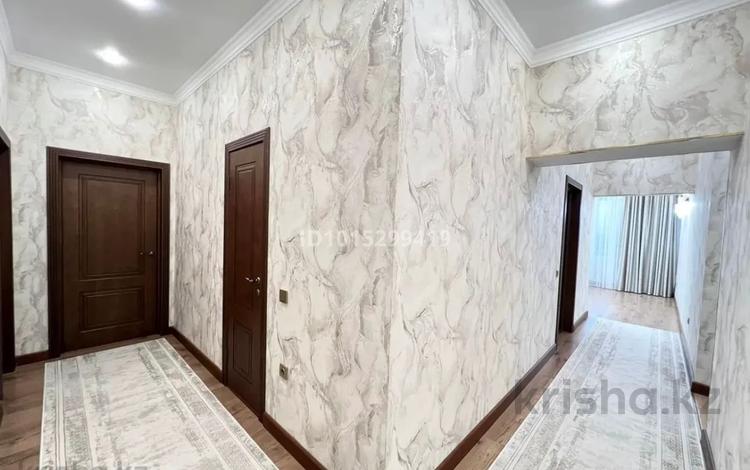 4-комнатная квартира · 105.2 м² · 8/10 этаж, Айтматова 59 за 60 млн ₸ в Астане, Нура р-н — фото 31