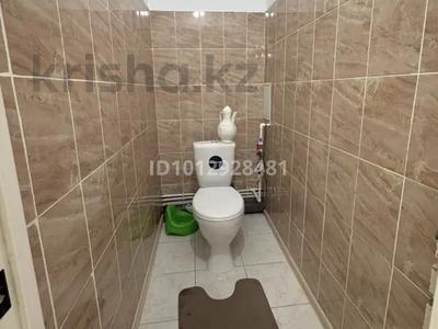 3-бөлмелі пәтер · 84 м² · 5/9 қабат, мкр Старый Аэропорт, Самал 92 — самал, бағасы: 33 млн ₸ в Уральске
