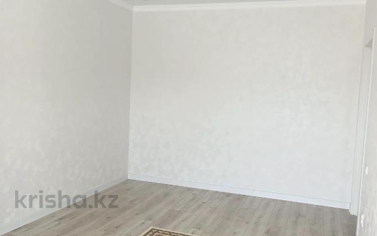 2-комнатная квартира, 51 м², 4/5 этаж, мкр. Алтын орда 25 за 19.5 млн 〒 в Актобе, мкр. Алтын орда — фото 2