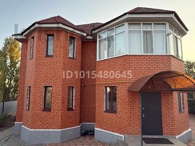 Отдельный дом · 6 комнат · 240 м² · 10 сот., Енлик-Кебек 17 за 70 млн ₸ в Актобе, жилой массив Акжар-2