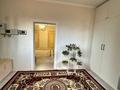 Отдельный дом · 6 комнат · 240 м² · 10 сот., Енлик-Кебек 17 за 70 млн ₸ в Актобе, жилой массив Акжар-2 — фото 9
