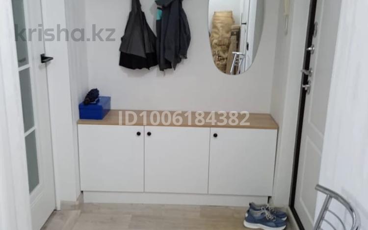 1-комнатная квартира · 37 м² · 3/5 этаж, мкр Аксай-4 — Улыкбека уг момышлулы за 250 000 ₸ в Алматы, Ауэзовский р-н — фото 2