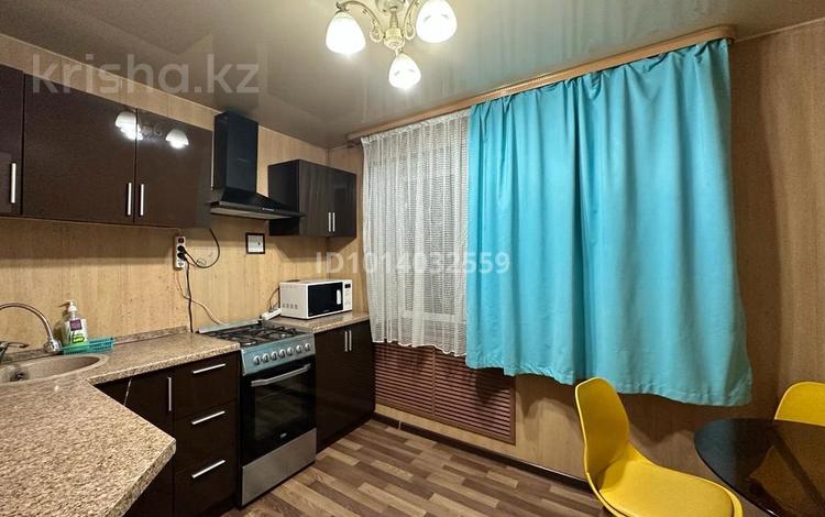 2-комнатная квартира · 40 м² · 1/4 этаж, мкр Тастак-2, Наурызбай батыра 63 за 300 000 ₸ в Алматы, Алмалинский р-н — фото 2