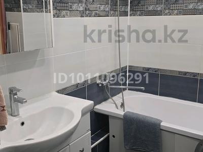 2-бөлмелі пәтер · 80 м² · 1 қабат, мкр. Алтын орда 6 — Дина магазин, бағасы: 250 000 ₸ в Актобе
