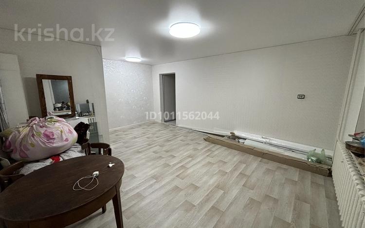3-бөлмелі пәтер · 68 м² · 1/9 қабат, каржаубайулы 259 — общество слепых, бағасы: 23 млн ₸ в Семее — фото 2