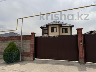 Жеке үй · 7 бөлме · 221 м² · 6 жүзд., 1й квартал 67 — Рядом БАКАД. есть две школы, мечеть, бағасы: 75 млн ₸ в 