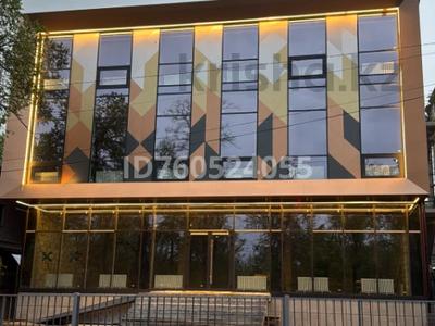 Свободное назначение, офисы, магазины и бутики, общепит, медцентры и аптеки, образование, развлечения, кабинеты и рабочие места · 958 м² за 13.5 млн 〒 в Алматы, Алмалинский р-н