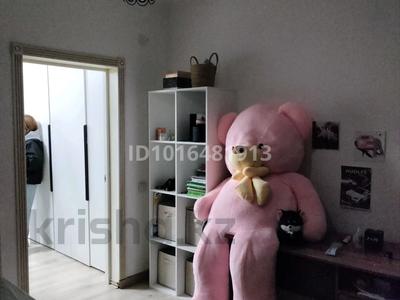 3-комнатная квартира · 72 м² · 4/12 этаж, Кошкарбаева 1140 за 300 000 ₸ в 