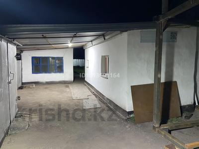 Часть дома · 4 комнаты · 100 м² · 10 сот., Макаева 11-2 — Рядом супермаркет и 3 школа за 10 млн ₸ в Каражале