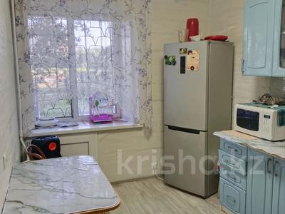 2-комнатная квартира · 50 м² · 1/9 этаж, 5 мкр 8 — 1 этаж за 10.5 млн ₸ в Степногорске