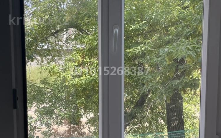 1-бөлмелі пәтер · 31 м² · 2/4 қабат, Титова 145 — 5 баня, бағасы: 11 млн ₸ в Семее — фото 2