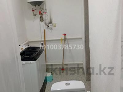 Отдельный дом · 3 комнаты · 80 м² · 80 сот., 27-квартал 110/1 — Куаныш магазины жақыын за 7.5 млн ₸ в 