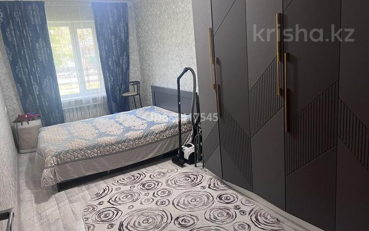 2-комнатная квартира, 47 м², 1/5 этаж, 4-й мкр 26 за 16 млн 〒 в Талдыкоргане, мкр Жастар — фото 2