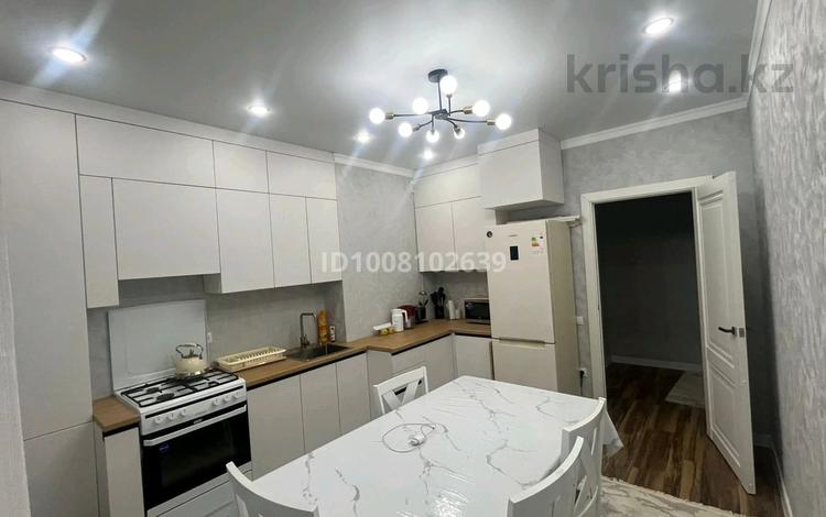 2-бөлмелі пәтер · 78 м² · 2/6 қабат, мкр Жана Орда 15а, бағасы: 37 млн ₸ в Уральске — фото 2