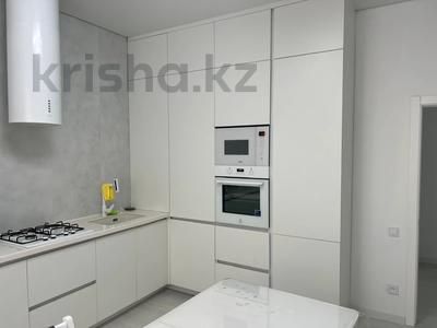 2-бөлмелі пәтер · 70 м² · 1/5 қабат, Алтын орда ш/а., бағасы: 28 млн ₸ в Актобе, мкр. Алтын орда