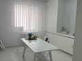 2-бөлмелі пәтер · 70 м² · 1/5 қабат, Алтын орда ш/а., бағасы: 28 млн ₸ в Актобе, мкр. Алтын орда — фото 3