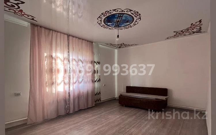 Отдельный дом • 3 комнаты • 250 м² • 6 сот., Акымжанова 40 за 18 млн 〒 в  — фото 2