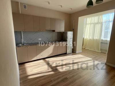 Аренда квартир в Западно-Казахстанской обл.: 1-комнатная квартира · 57 м² · 2/4 этаж · помесячно, Кайрата Жумагалиева — «Жаикмунай» компания, площадь Абая, ресторан «Алма-Ата» за 160 000 〒 1-комнатная квартира · 57 м² · 2/4 этаж · помесячно, Кайрата Жумагалиева — «Жаикмунай» компания, площадь Абая, ресторан «Алма-Ата» за 160 000 〒 в Уральске