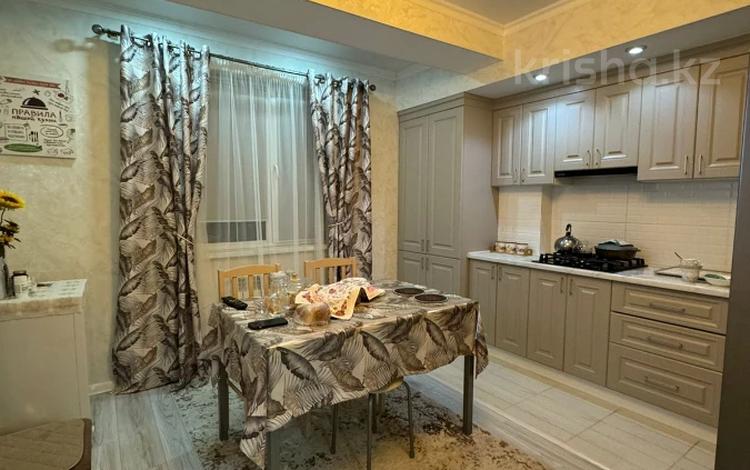 3-бөлмелі пәтер · 100 м² · 3/5 қабат, Алтын орда ш/а., бағасы: 35.5 млн ₸ в Актобе, мкр. Алтын орда — фото 2