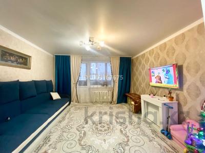 3-комнатная квартира · 74 м² · 4/5 этаж, 4 мкр 35 за 14.5 млн 〒 в Абае