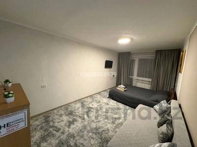 1-комнатная квартира · 45 м² · 2/5 этаж, Старый Майкудук, 1 квартал — Мечеть Балакажы за 10 000 ₸ в Караганде, Алихана Бокейханова р-н
