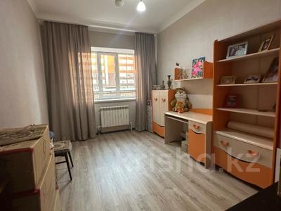 3-бөлмелі пәтер · 100.4 м² · 1/5 қабат, Алии Молдагуловой, бағасы: 29 млн ₸ в Актобе