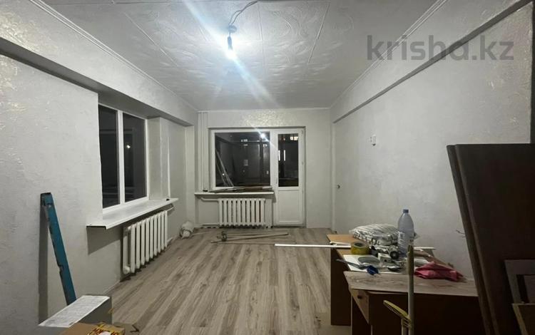 2-бөлмелі пәтер, 41 м², 2/5 қабат, Кабанбай Батыра 120, бағасы: 19 млн 〒 в Усть-Каменогорске — фото 12