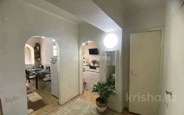 3-бөлмелі пәтер · 70 м² · 4/4 қабат, Толе би — Абая, бағасы: 28.8 млн ₸ в Каскелене — фото 2