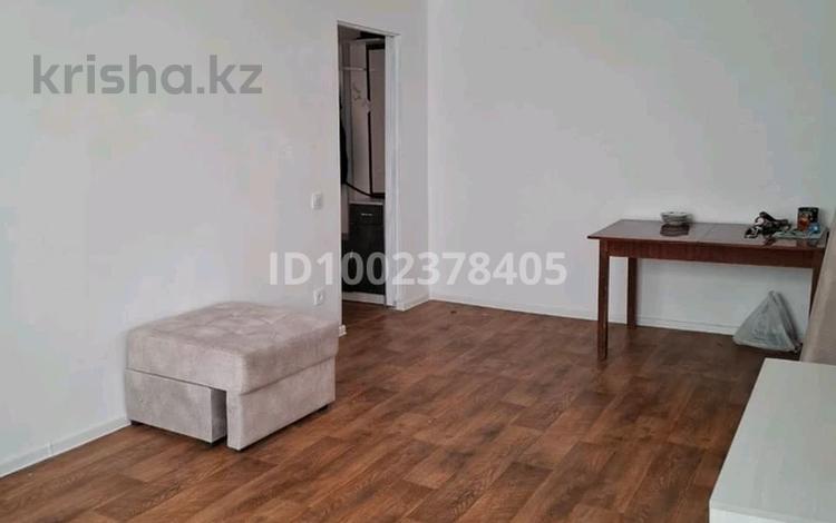 4-бөлмелі пәтер · 60 м² · 2/5 қабат, Казахстанская 124/1, бағасы: 12 млн ₸ в Шахтинске — фото 2