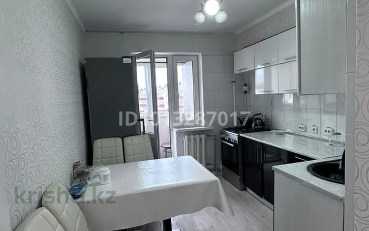 3-бөлмелі пәтер · 68 м² · 5/5 қабат, Зачаганск пгт ш/а. 8 — Камбар батыра, бағасы: 22.5 млн ₸ в Уральске, мкр. Зачаганск пгт — фото 2