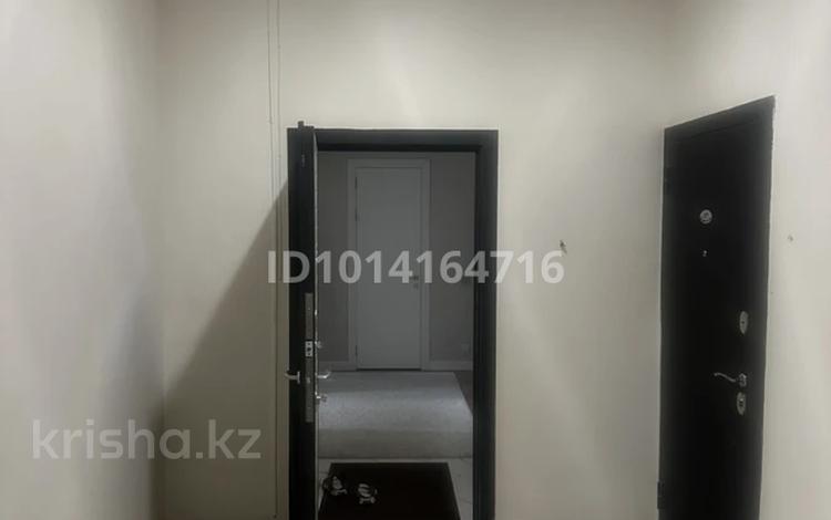 2-комнатная квартира · 68 м² · 2/19 этаж, мкр Шубар, Кабанбай-батыра 4/2 за 400 000 ₸ в Астане, Есильский р-н — фото 2