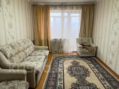 1-комнатная квартира, 34 м², 5/10 этаж, 3 а мкр 17 за 7 млн 〒 в Темиртау