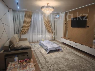 2-комнатная квартира · 64 м² · 3/9 этаж, мкр Нурсая, Абулхайр-хана 69/4, 69/5 за 350 000 〒 в Атырау