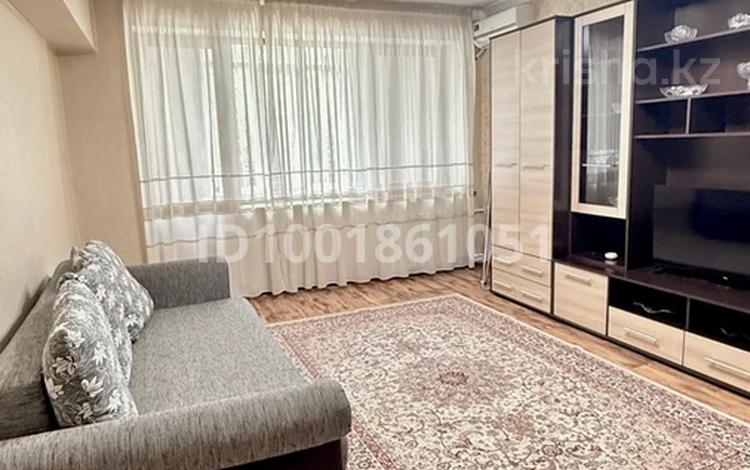 1-комнатная квартира · 45 м² · 4/5 этаж, Толе би — Исаева за 270 000 ₸ в Алматы, Алмалинский р-н — фото 9