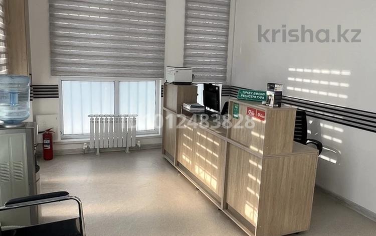 Медцентры и аптеки · 310 м² за 280 млн ₸ в Алматы, Наурызбайский р-н — фото 2