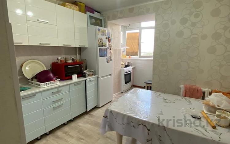 3-бөлмелі пәтер · 77 м² · 5/6 қабат, Кердери 7, бағасы: 18 млн ₸ в Актобе — фото 2