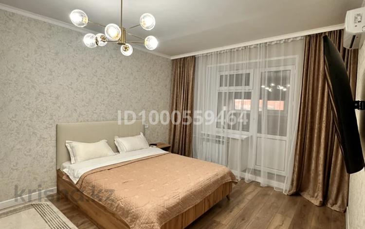 1-комнатная квартира · 40 м² · 7/9 этаж, Ярославская — Район Универмаг за 15 000 ₸ в Уральске — фото 15