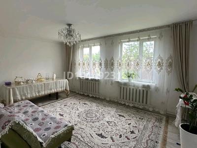 Отдельный дом · 8 комнат · 100 м² · 10 сот., мкр Айгерим-2, Бұғыты 35 — Бұғыты 35 за 55.5 млн ₸ в Алматы, Алатауский р-н