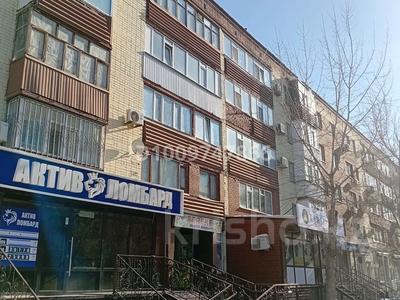 3-бөлмелі пәтер · 65 м² · 5/5 қабат, мкр 8, братьев жубановых 287 — сто первой срелковой бригады, бағасы: 16.5 млн 〒 в Актобе