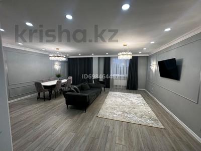 3-комнатная квартира · 140 м² · 4/5 этаж, Абая 57/2 — Алем плаза за 350 000 ₸ в Уральске