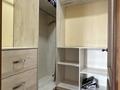 1-комнатная квартира · 40 м² · 8/9 этаж, Досмухамедова 22 за 300 000 ₸ в Алматы, Алмалинский р-н — фото 5