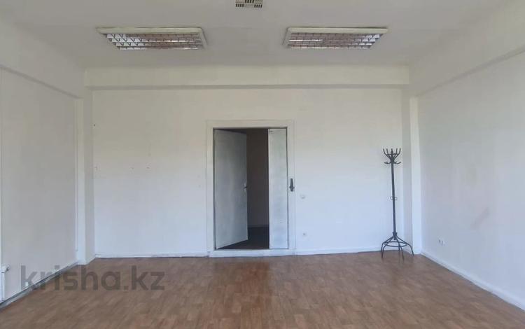 Свободное назначение, офисы, образование, кабинеты и рабочие места · 40 м² за 240 000 〒 в Алматы, Бостандыкский р-н — фото 2