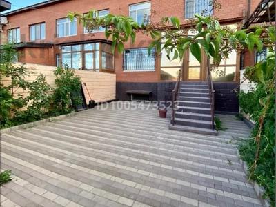 Отдельный дом · 5 комнат · 300 м² · 2 сот., мкр Юго-Восток, Муканова 45 14 — Степной за 115 млн 〒 в Караганде, Казыбек би р-н